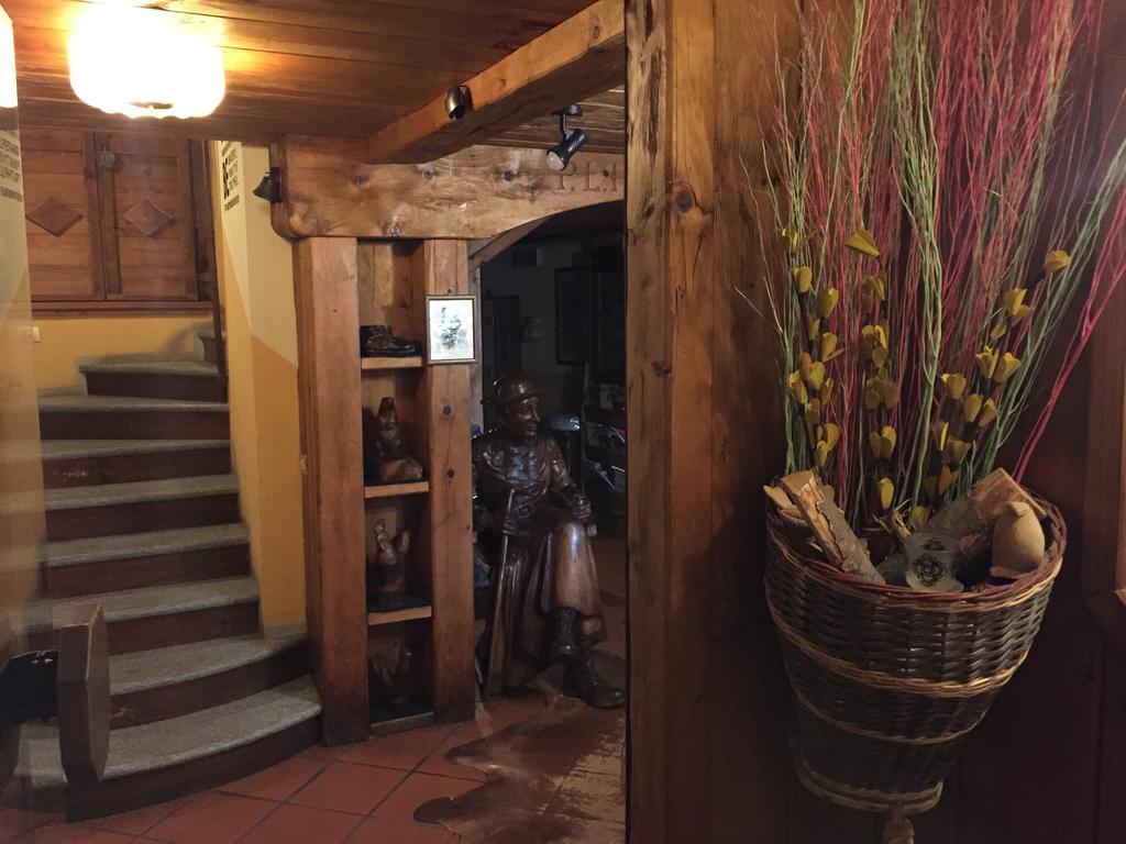 Hotel Meuble Gorret Breuil-Cervinia Εξωτερικό φωτογραφία